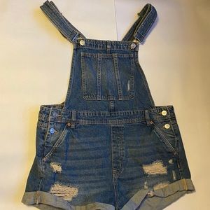 Overall Shorts from H&M Divided